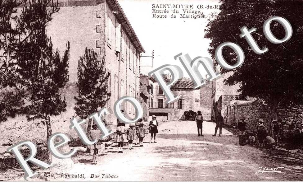 Entree du village - route de Martigues