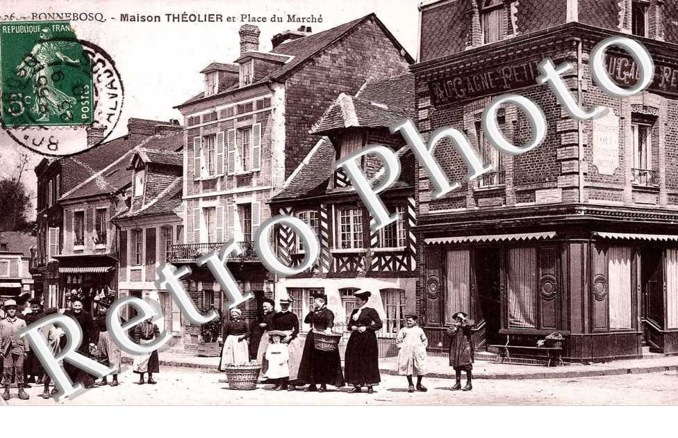 maison Theolier et place du marche