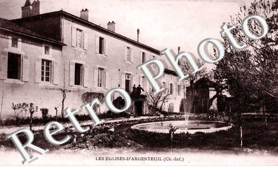 (un coin)