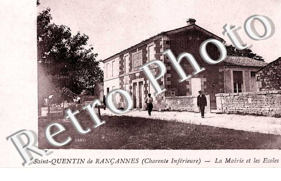 la mairie et les ecoles