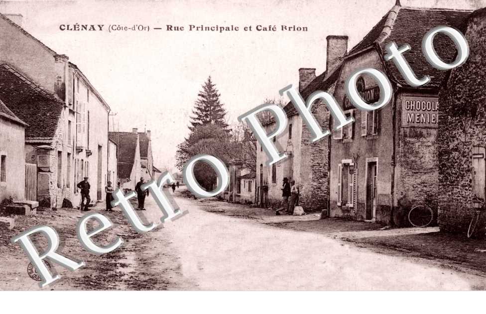rue principale et cafe Brion