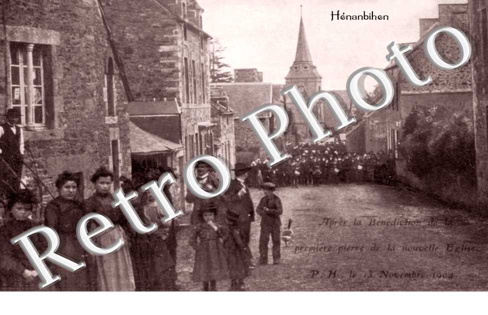 Apres la Benediction de la premiere pierre de la nouvelle eglise le 13 novembre 1904