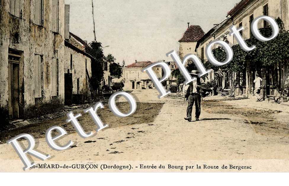 entree du bourg par la route de Bergerac