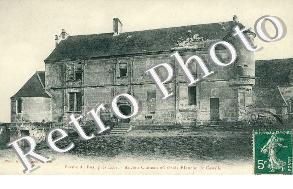 ferme - ancien chateau ou resida Blanche de Castille