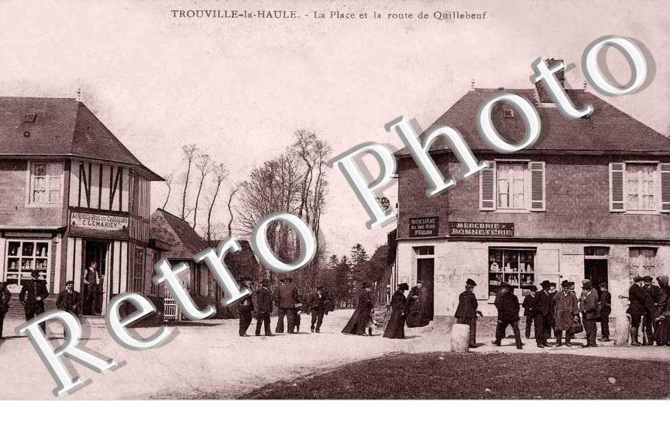 la place et la route de Quillebeuf