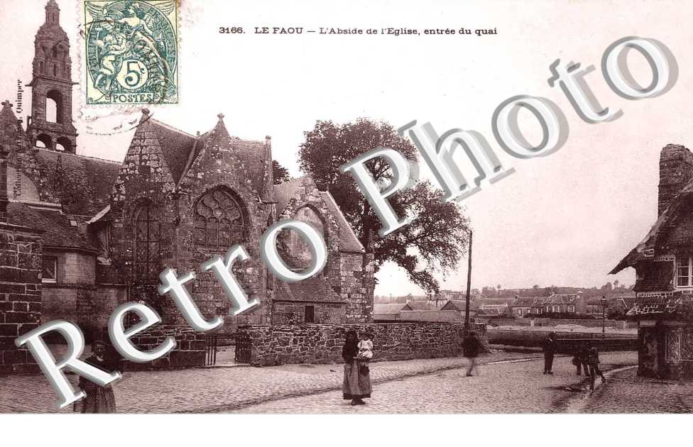 l&#039;abside de l&#039;eglise, entree du quai