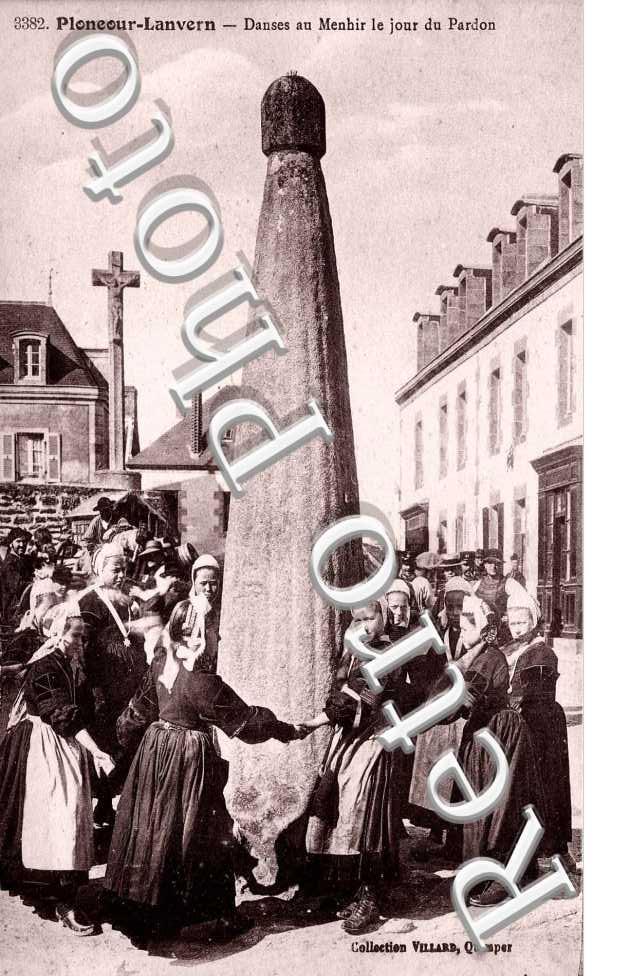 Danse au Menhir le Jour du Pardon