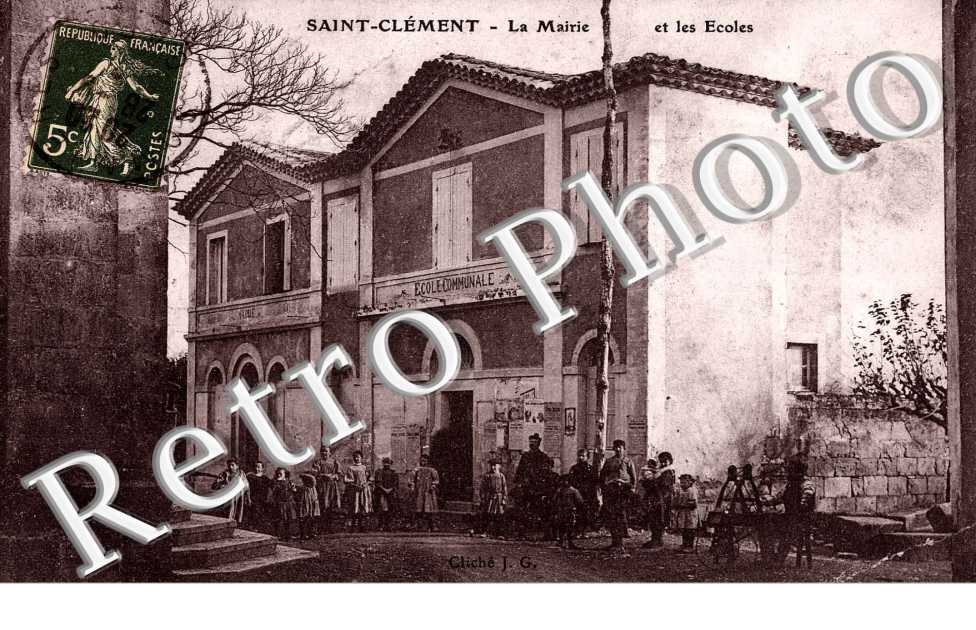 La mairie et les ecoles