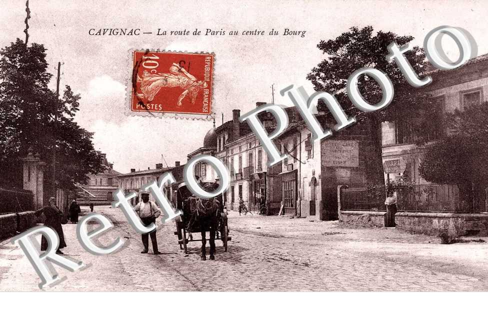 La route de Paris au centre du bourg