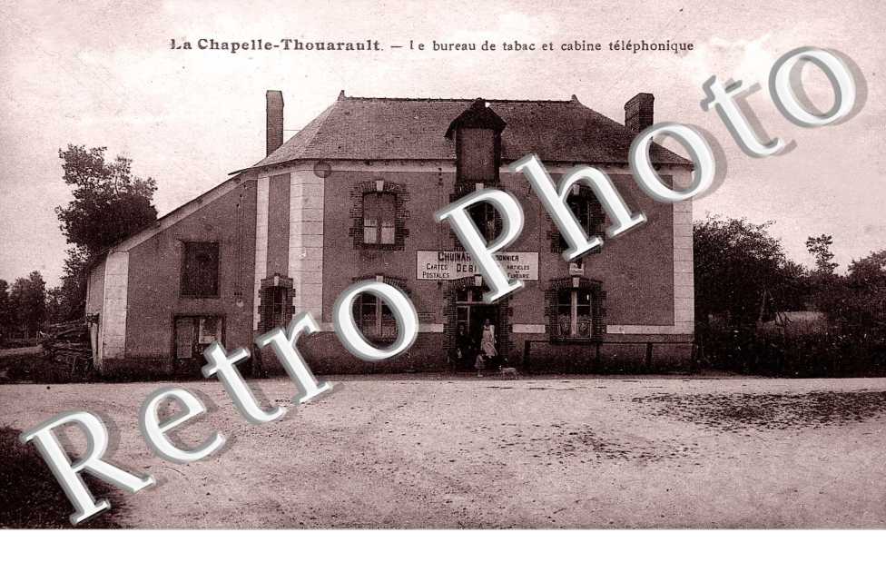 Bureau de tabac et cabine telephonique