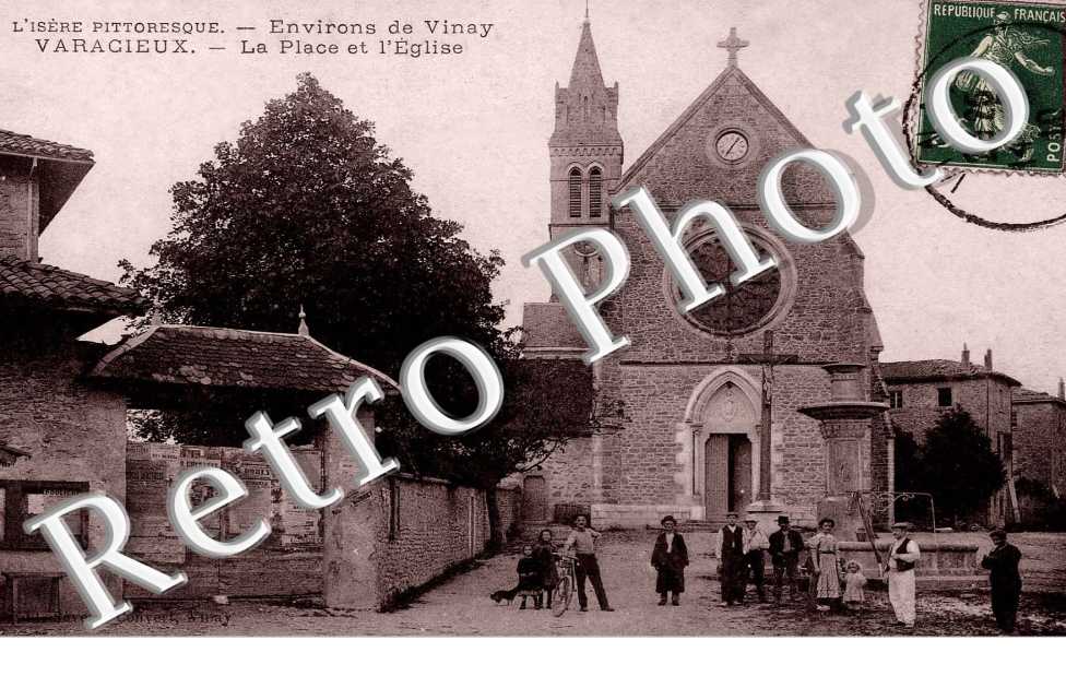 la Place et l&#039;eglise