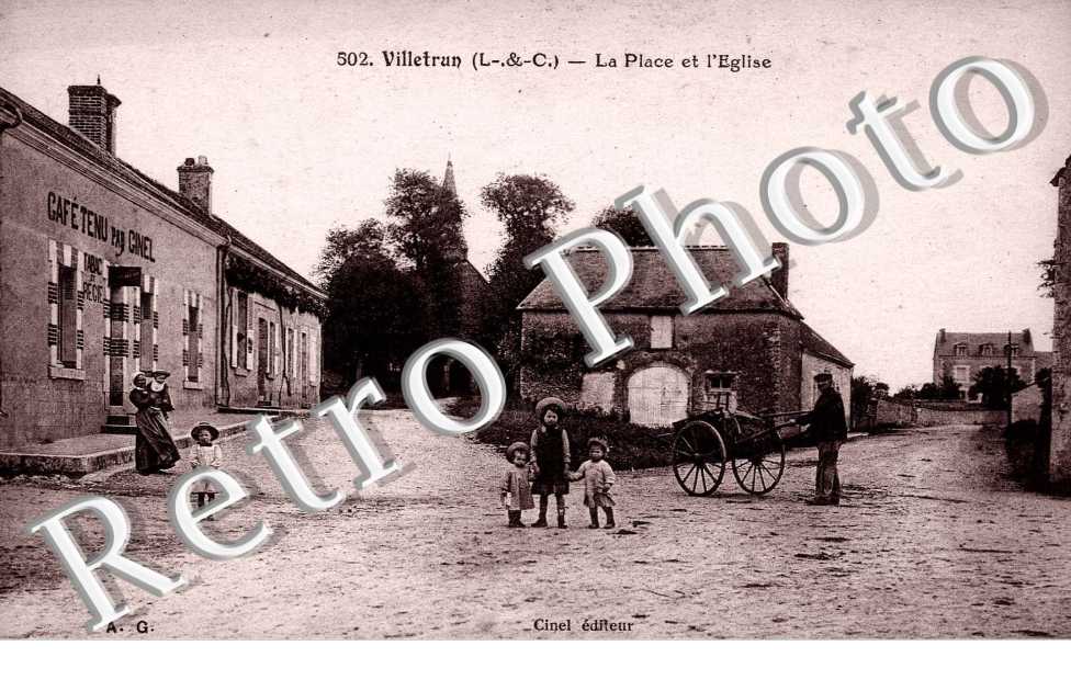La place et l&#039;eglise