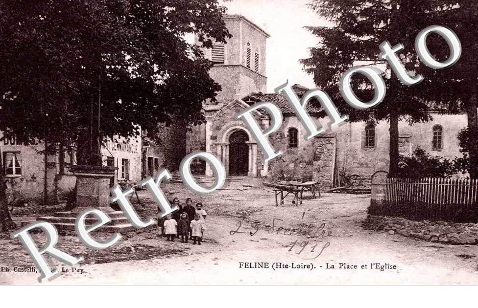 la place et l&#039;eglise