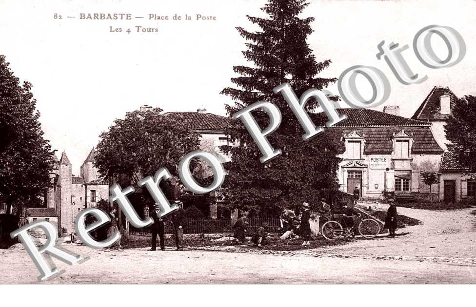Place de la poste - les 4 tours