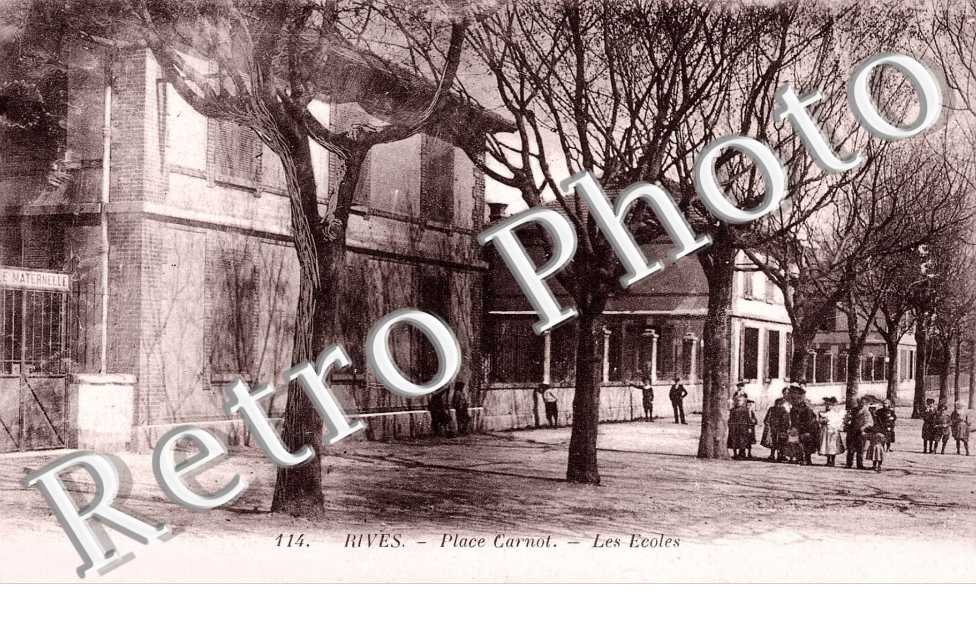Place Carnot, les Ecoles