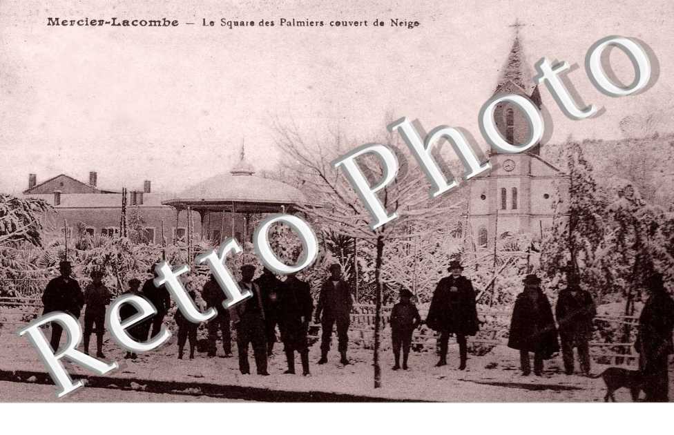 Le Square des Palmiers couvert de Neige