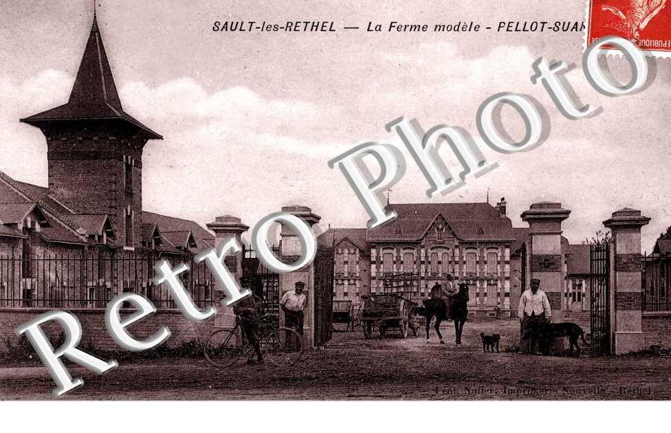 La Route du - A gauche le Château