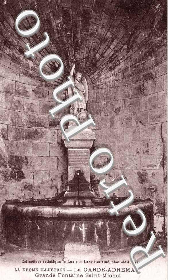 Grande fontaine Saint Michel