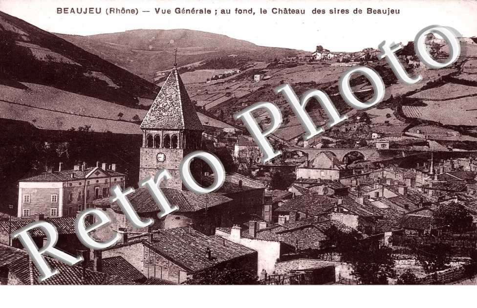 Vue Générale - au fond le chateau