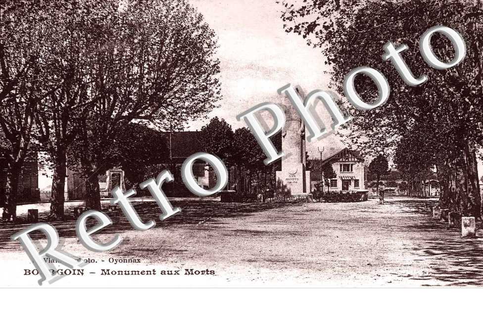 MONUMENT AUX MORTS
