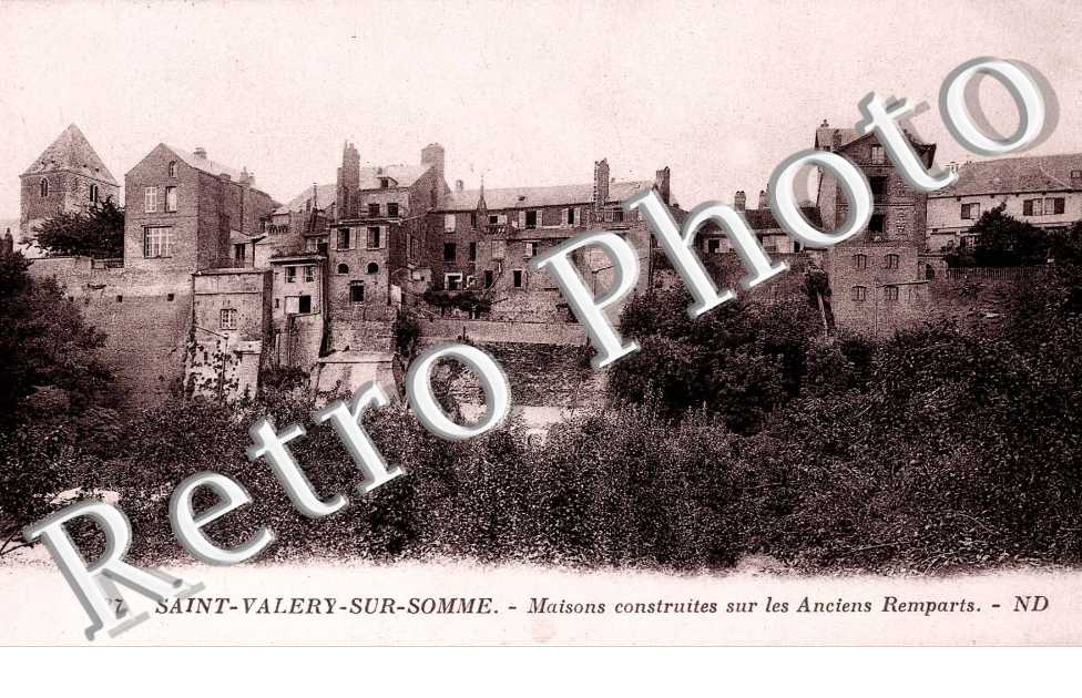 MAISONS CONSTRUITES SUR LES ANCIENS REMPARTS