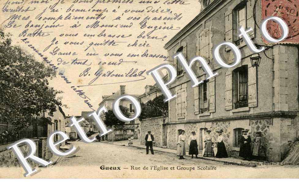 Rue de l&#039;eglise et groupe scolaire