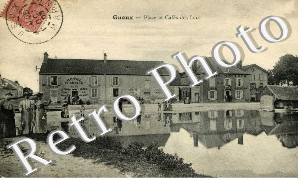 Place et cafes des lacs