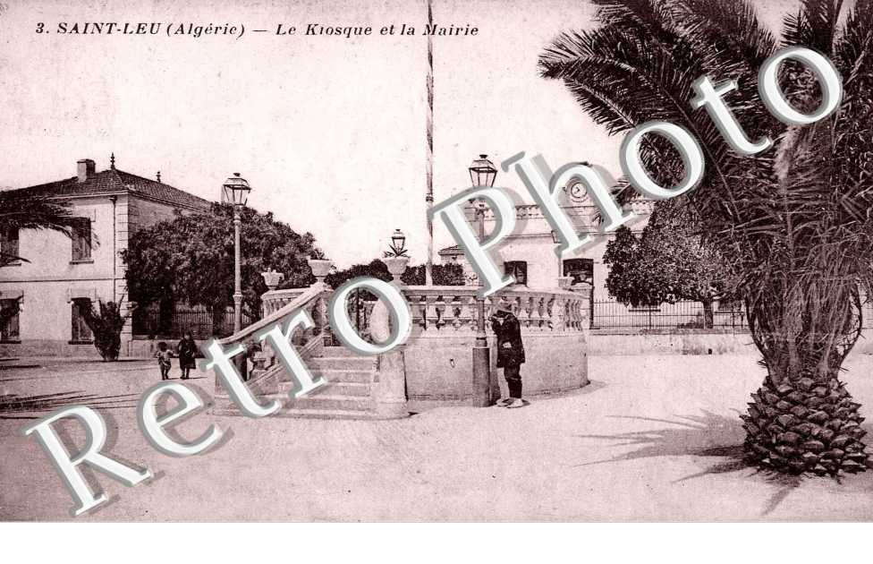Le Kiosque et la Mairie