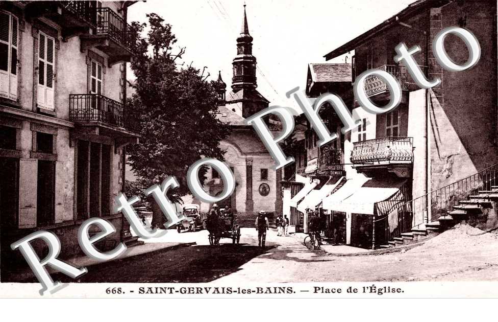 PLACE DE L&#039;EGLISE