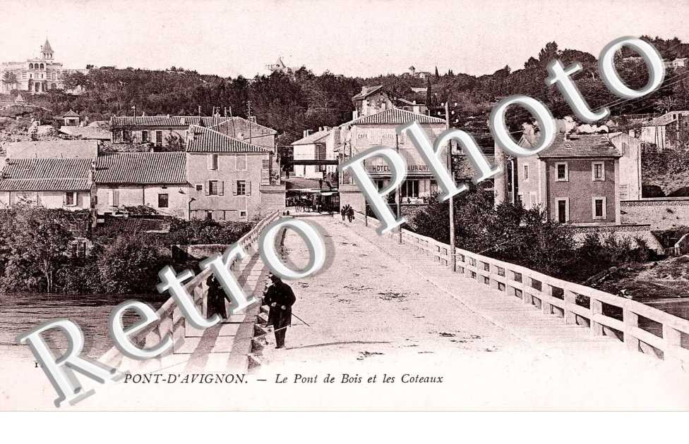le pont de bois et les coteaux