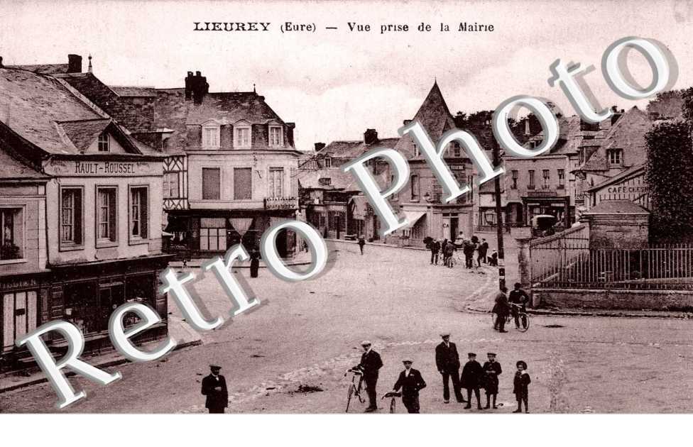Vue prise de la mairie