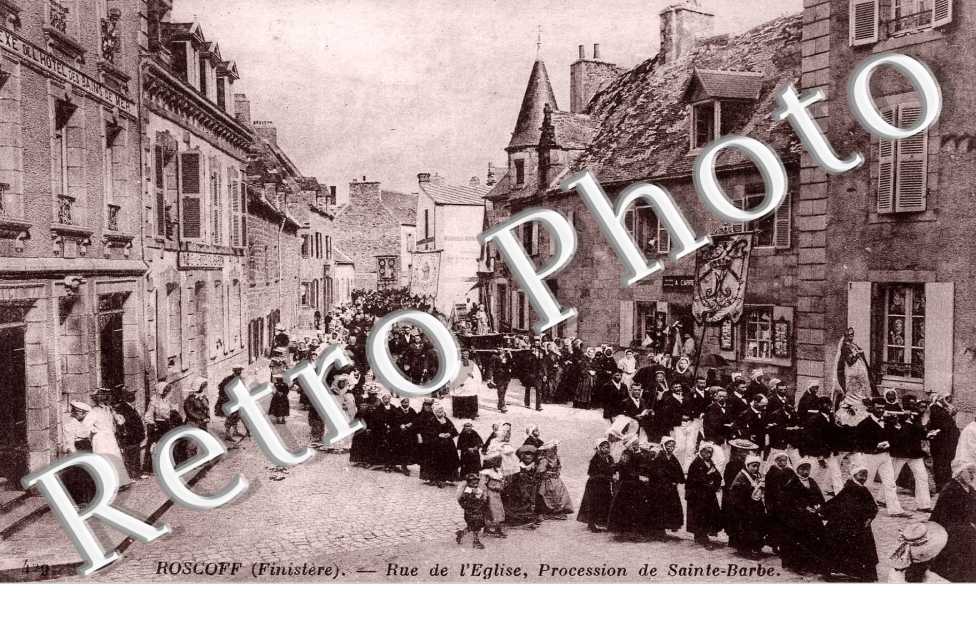 rue de l&#039;eglise, procession