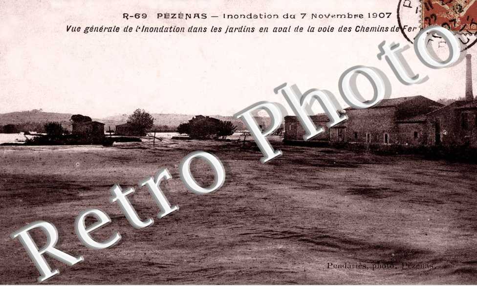 vue generale de l&#039;inondation de 1907 dans les jardins en aval de la voie des chemins de fer