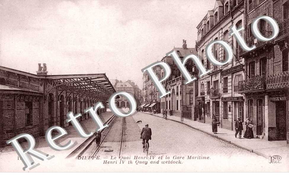 le quai Heni IV et la gare maritime