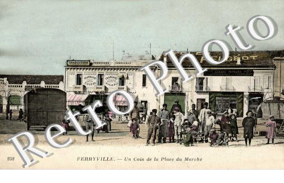 Un coin de la place du marche