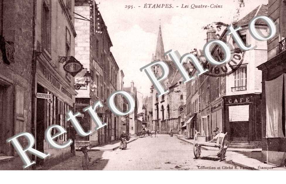 LES QUATRE COINS