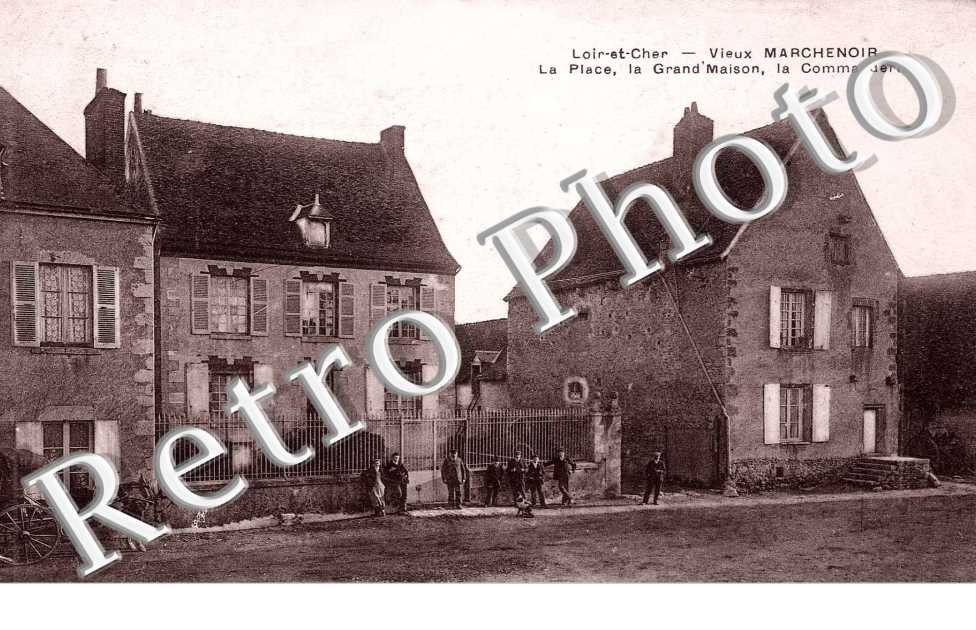 la place, la grand&#039;maison, la commanderie