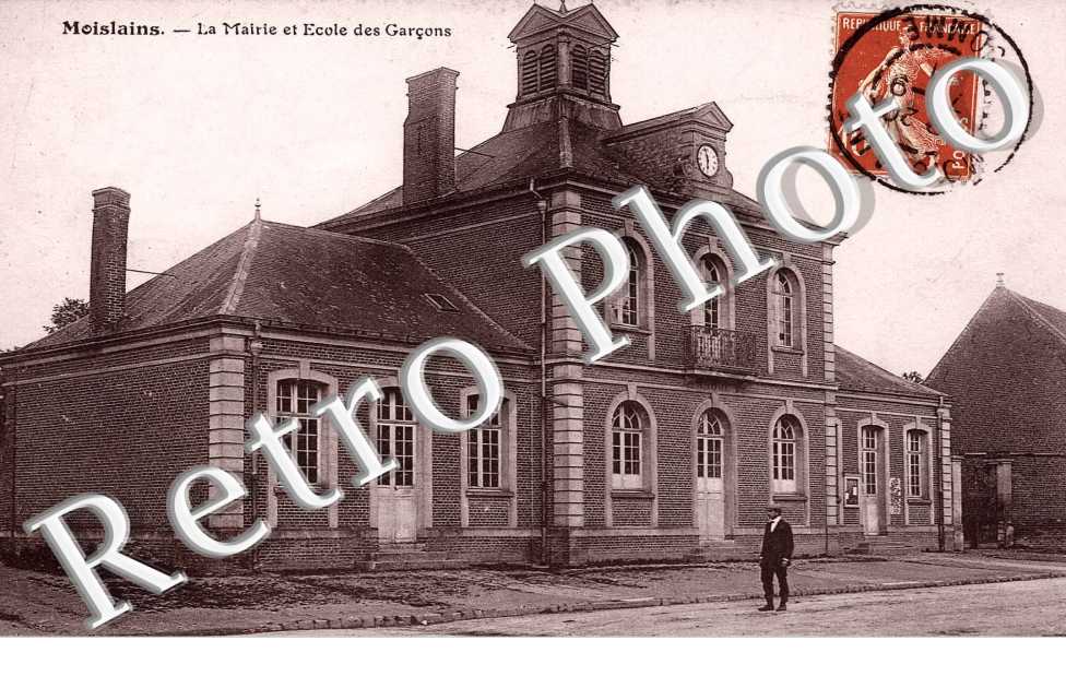 LA MAIRIE ET L&#039;ECOLE DES GARCONS
