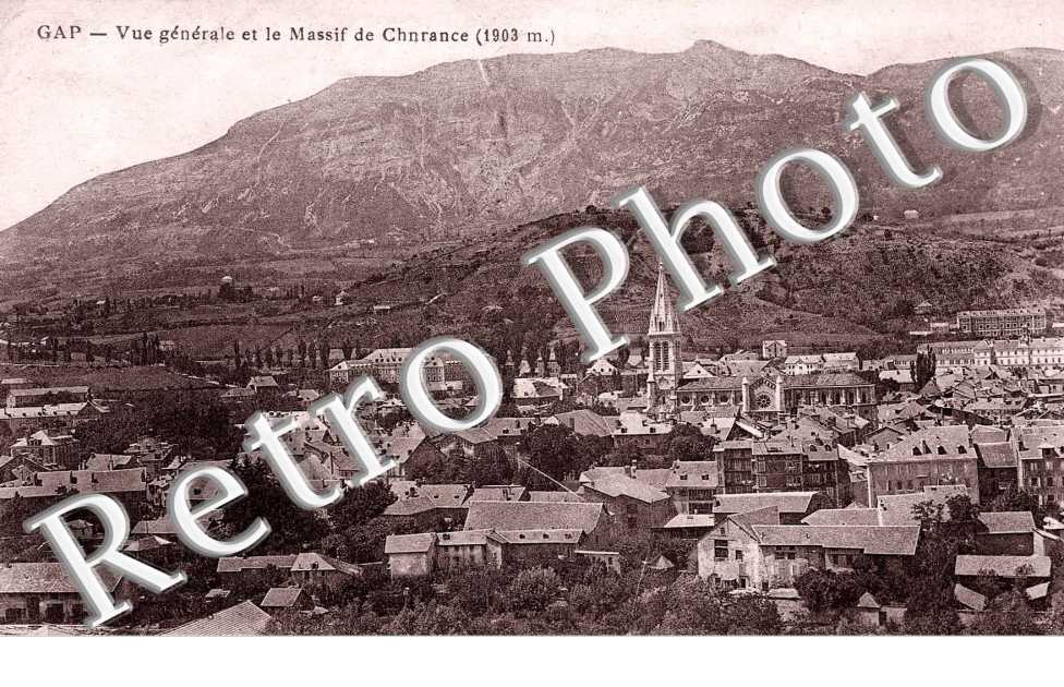 vue generale et le massif de Chnrance
