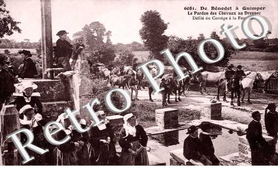 Le Pardon des Chevaux, Defile du Cortege a la Fontaine