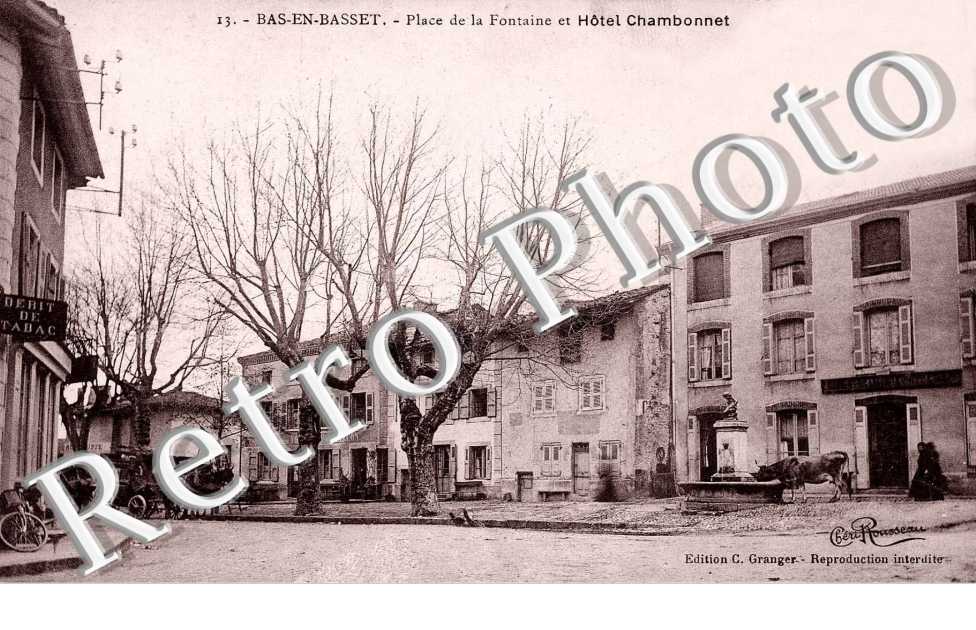 place de la fontaine et hotel chambonnet