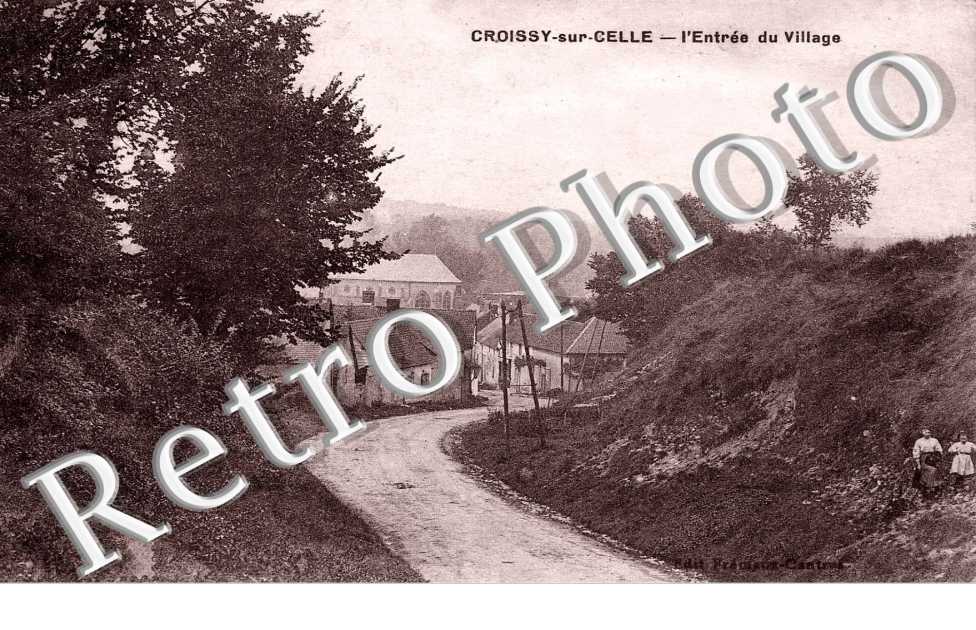 l'entrée du village