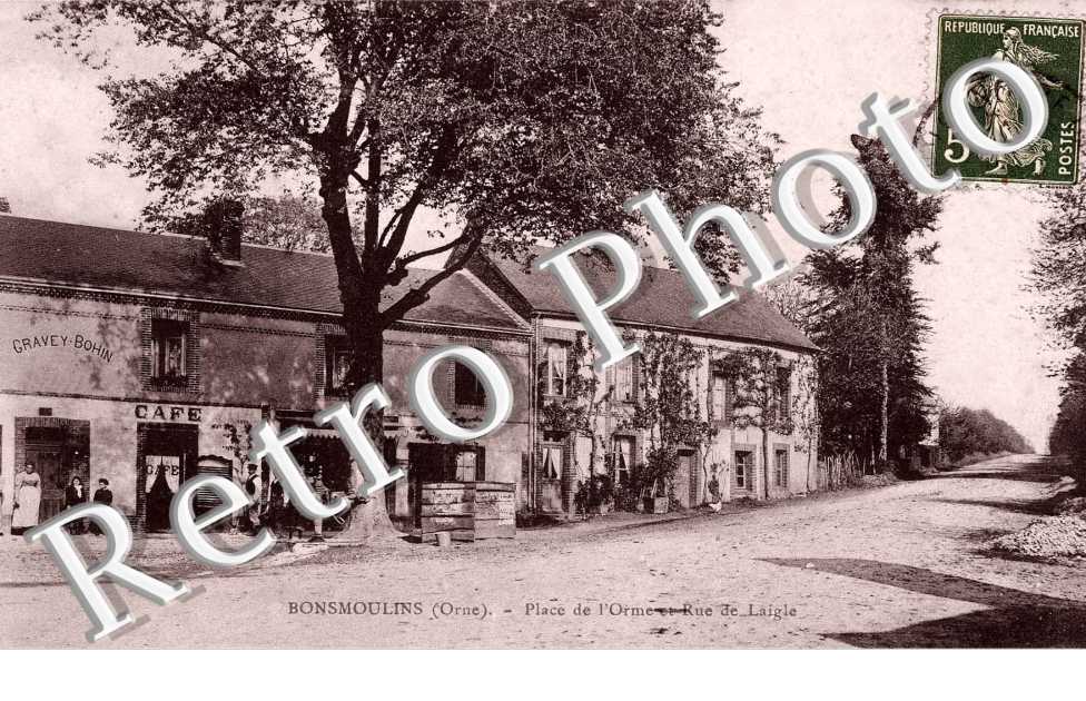 Place de l&#039;Orme et Rue de Laigle