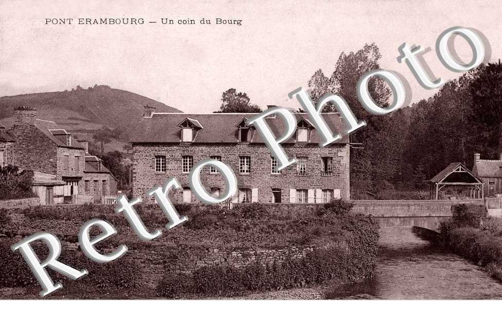 Pont Erambourg - Un coin du Bourg