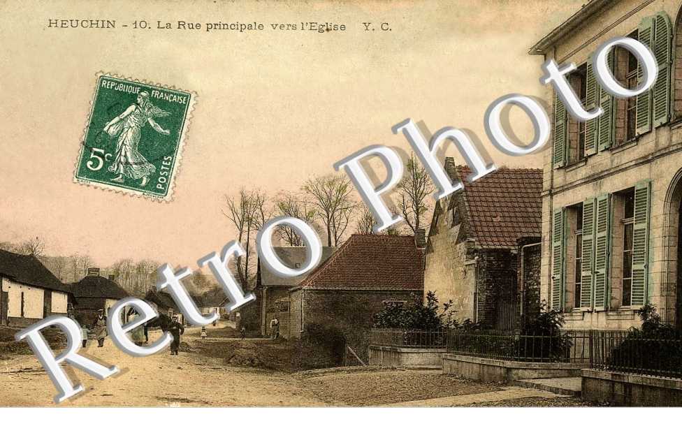 la rue principale vers l&#039;eglise