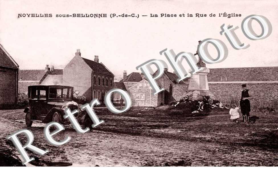 La place et la rue de l&#039;eglise