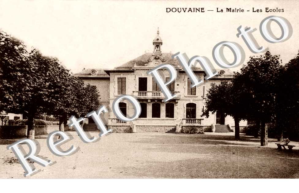 La mairie - les ecoles