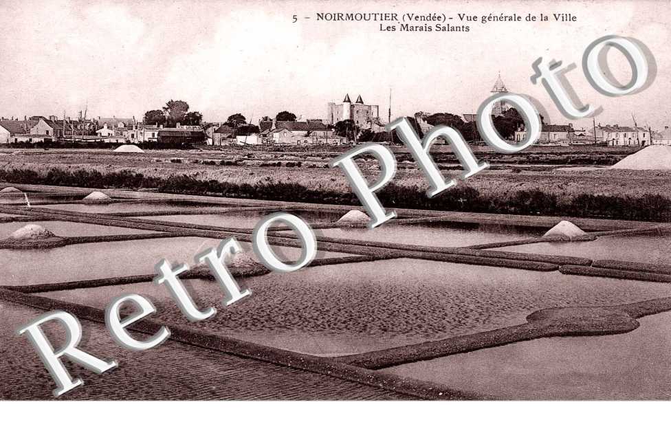 Vue Generale de la Ville - Les Marais Salants