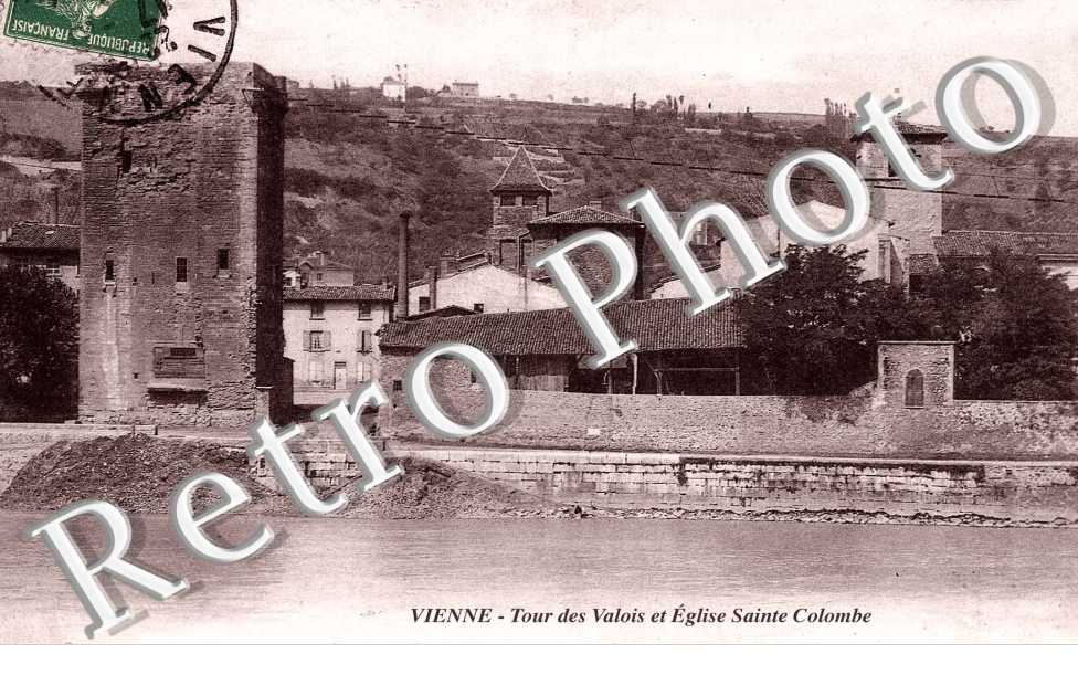 TOUR DES VALOIS ET EGLISE SAINTE COLOMBE