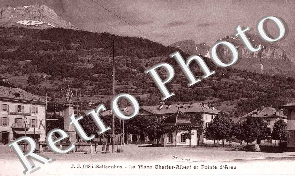 La place Charles-Albert et pointe d&#039;Areu